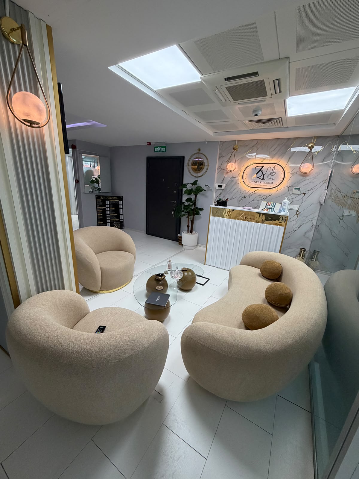 Esenler güzellik salonu bekleme alanı